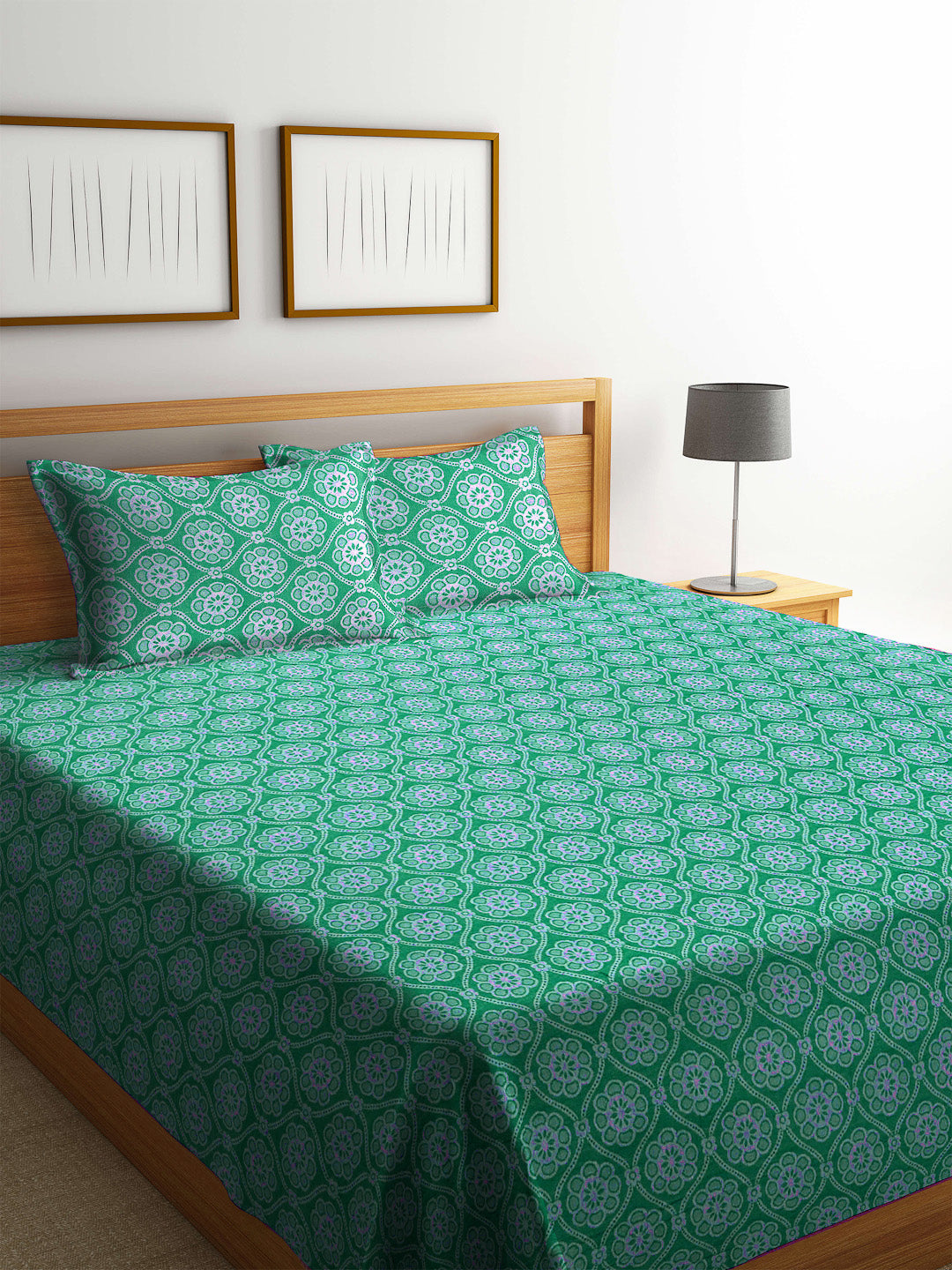 100% Pure Cotton King Size Handwoven Bed Cover with Two Pillow Covers by KLOTTHEĀ® (Green)