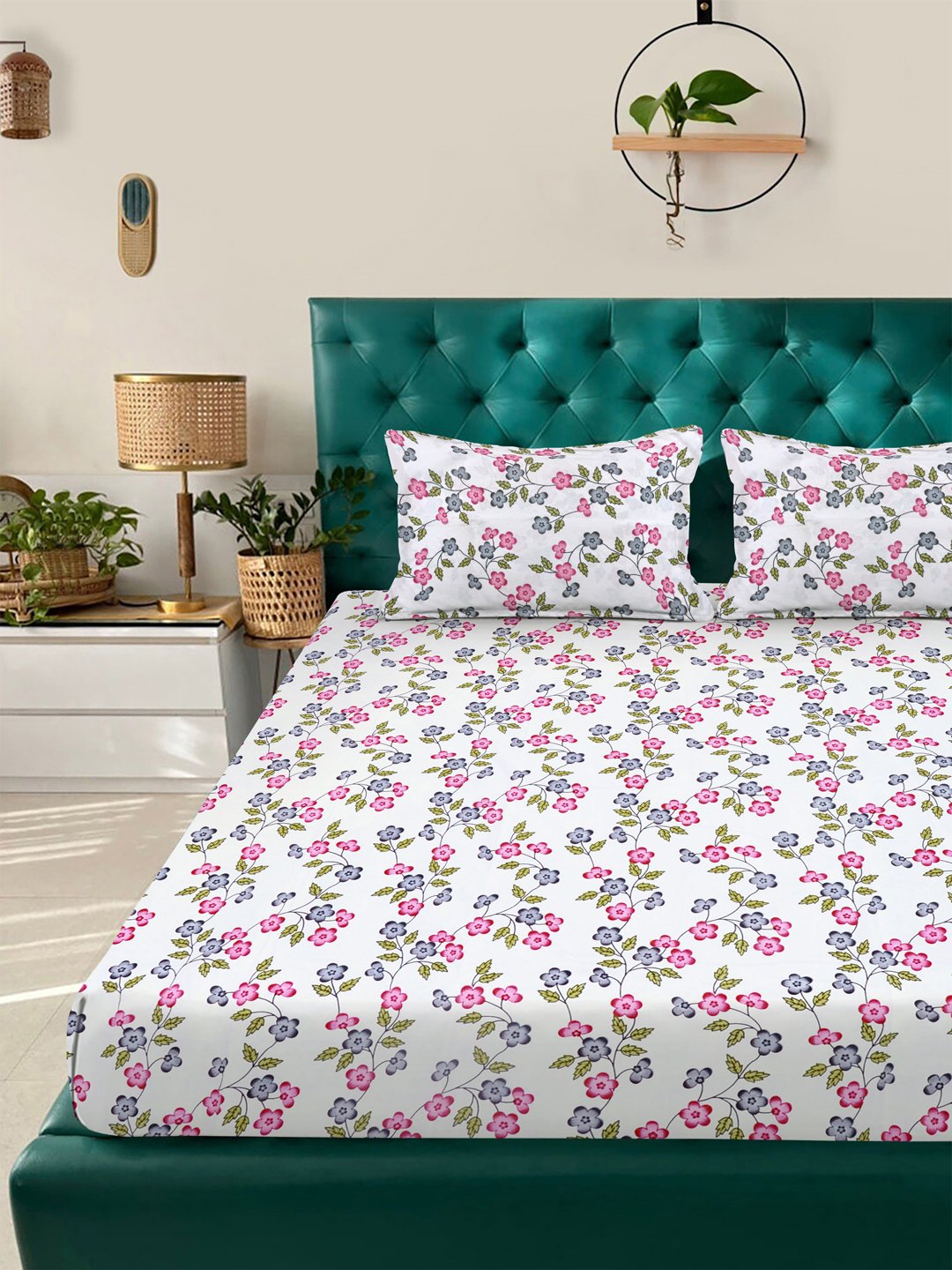 Cream Floral 300 TC Cotton Blend Fitted Double Bedsheet with 2 Pillow Covers