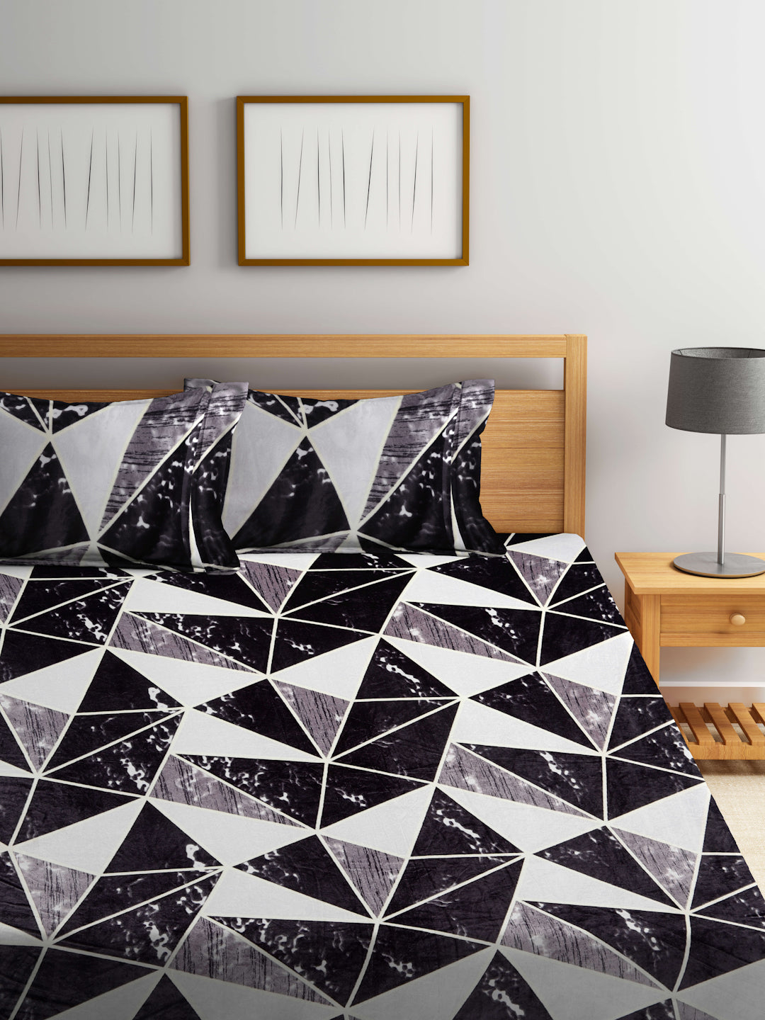 Klotthe Black Printed Woolen Double Bed Sheet with 2 Pillow Covers