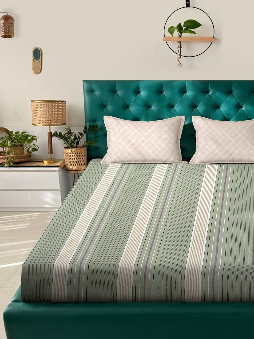 Green Striped 300 TC Cotton Blend Fitted Double Bedsheet with 2 Pillow Covers