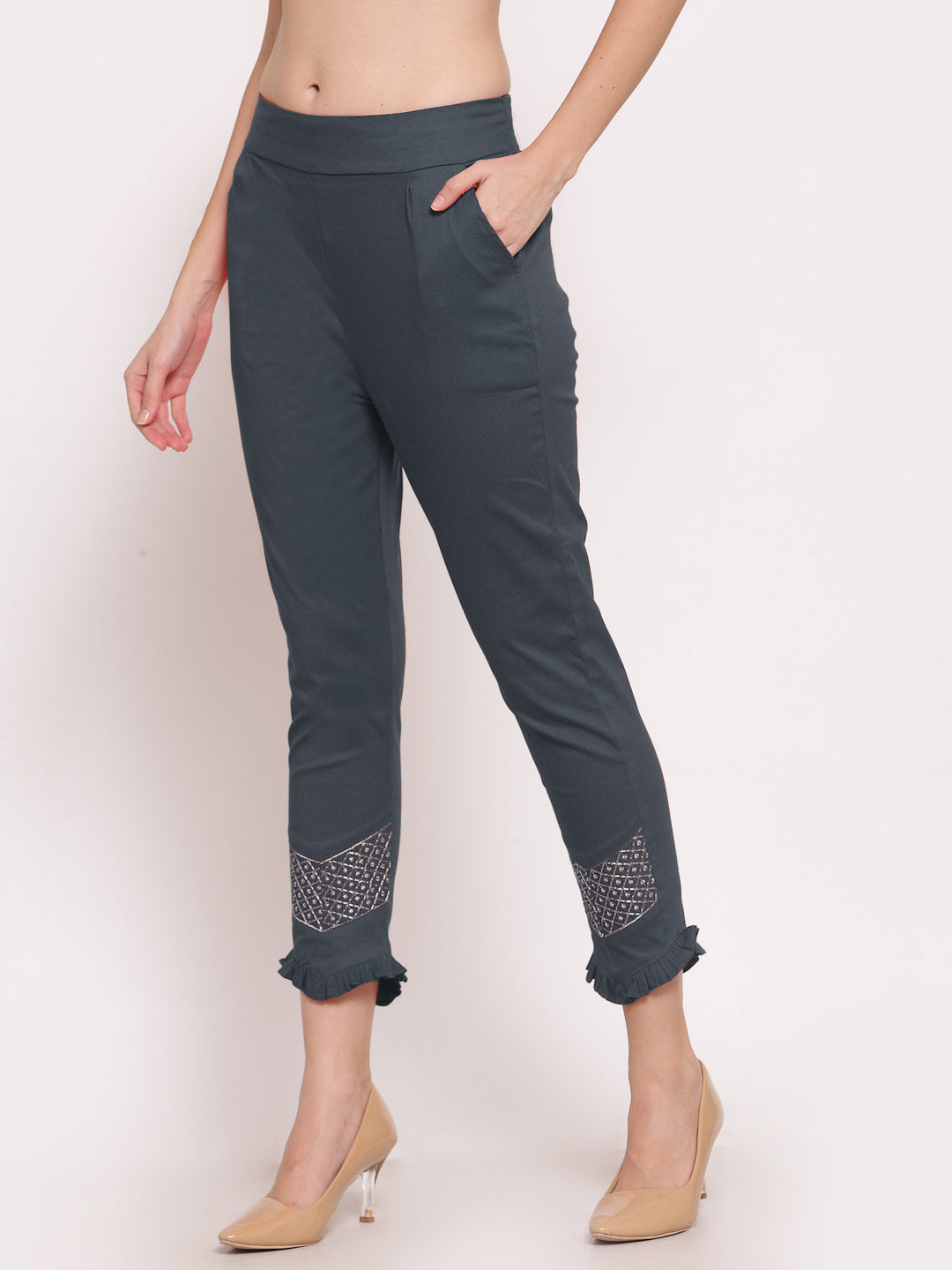 Klotthe Women Grey Solid Slim Fit Trouser