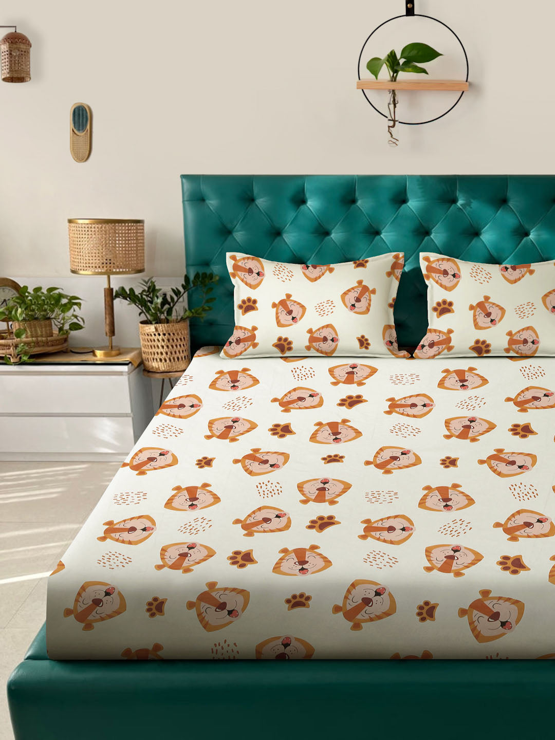 Klotthe Cream Cartoon Characters 400 TC Pure Cotton Fitted Double Bedsheet with 2 Pillow Covers