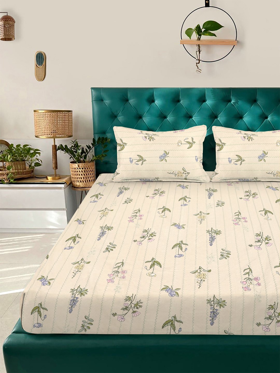 Cream Floral 300 TC Cotton Blend Fitted Double Bedsheet with 2 Pillow Covers