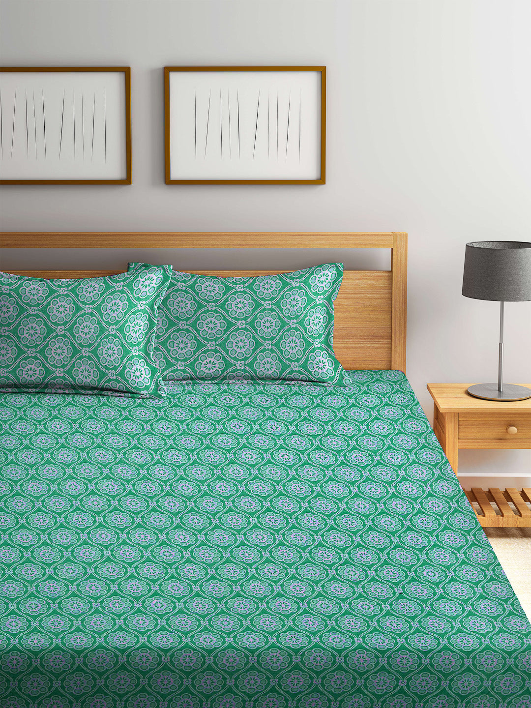 100% Pure Cotton King Size Handwoven Bed Cover with Two Pillow Covers by KLOTTHEĀ® (Green)
