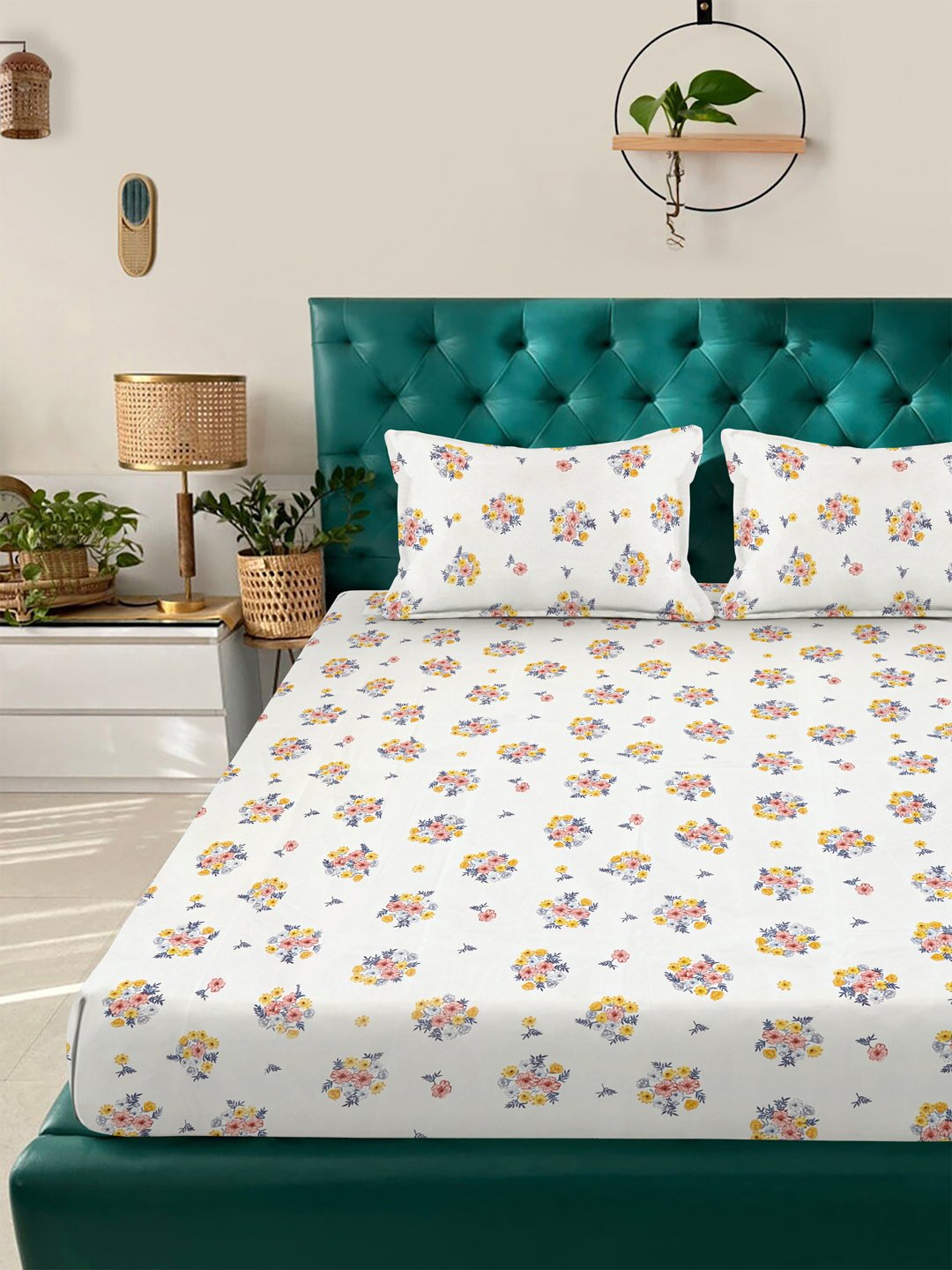 Cream Floral 300 TC Cotton Blend Fitted Double Bedsheet with 2 Pillow Covers