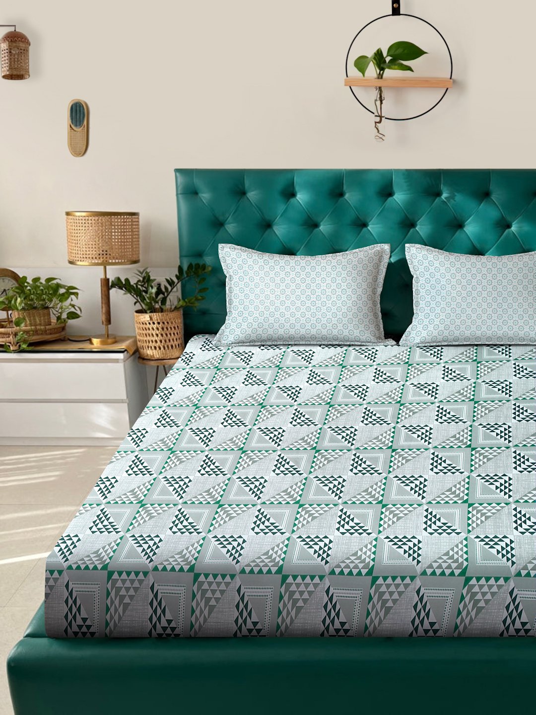 Green Geometric 400 TC Pure Cotton Fitted Double Bedsheet with 2 Pillow Covers