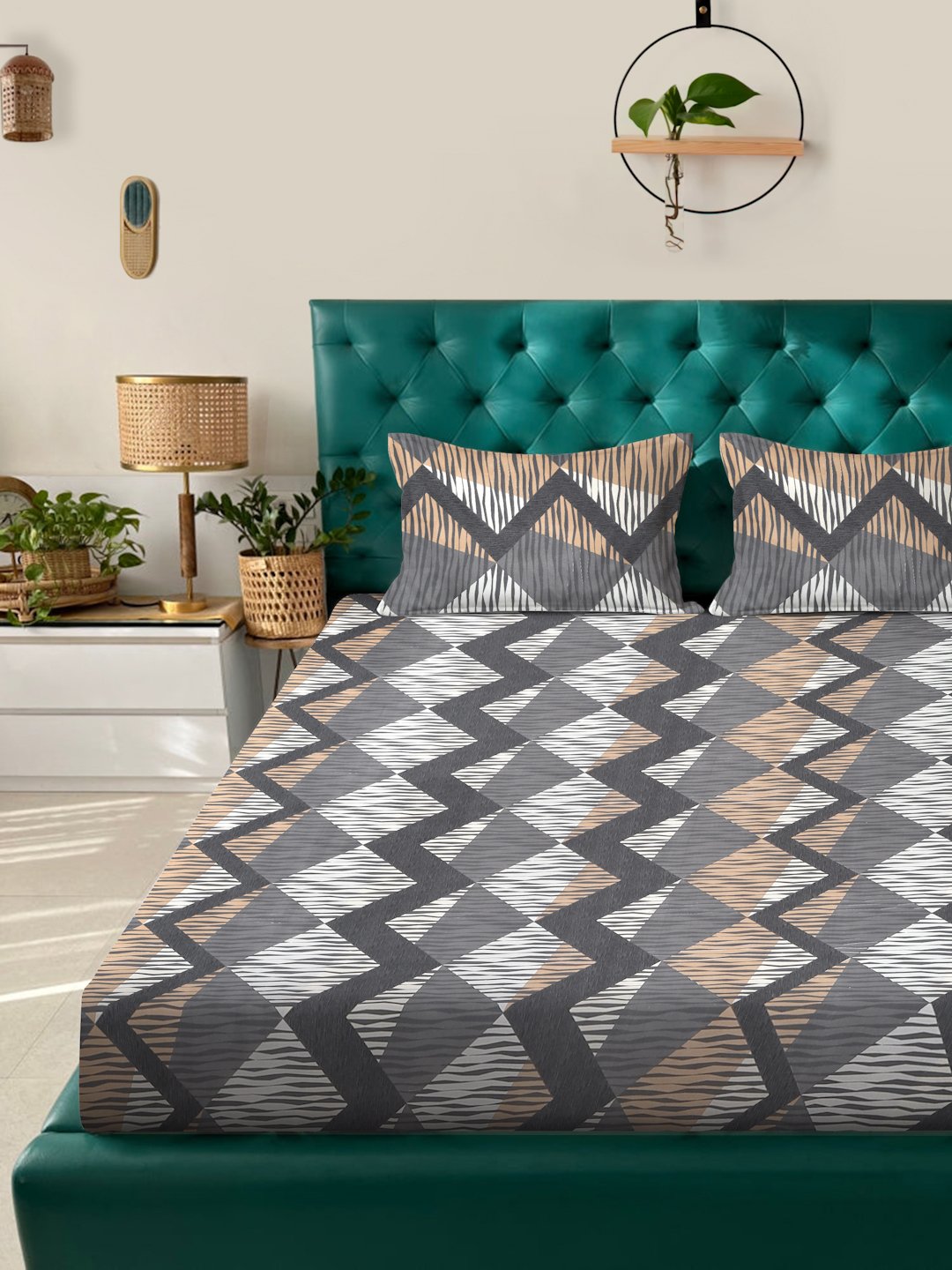 Grey Geometric 300 TC Cotton Blend Fitted Double Bedsheet with 2 Pillow Covers