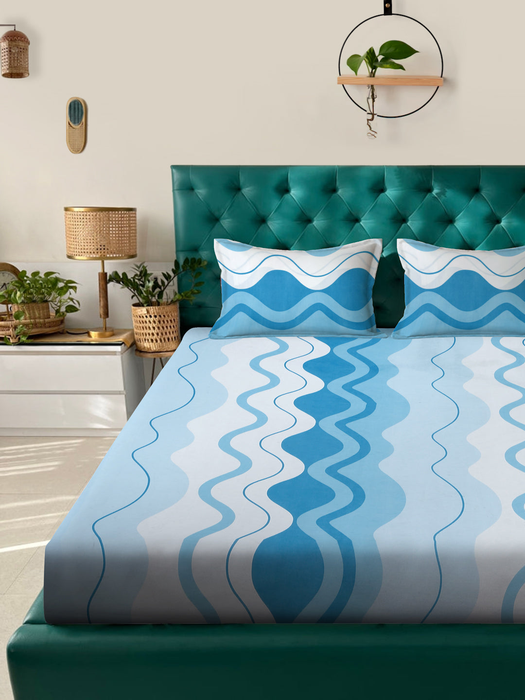 Klotthe Multicolor Abstract 300 TC Cotton Blend Fitted Double Bedsheet with 2 Pillow Covers