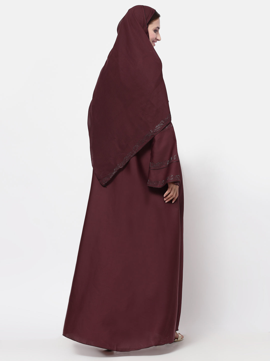 Klotthe Women Maroon Embellished Burqa With Scarves