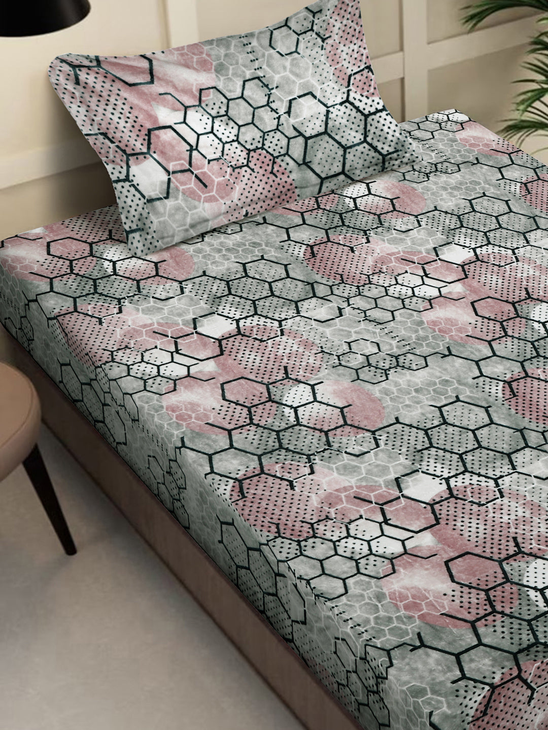 Klotthe Multicolor Geometric Woolen Fitted Single Bed Sheet with Pillow Cover