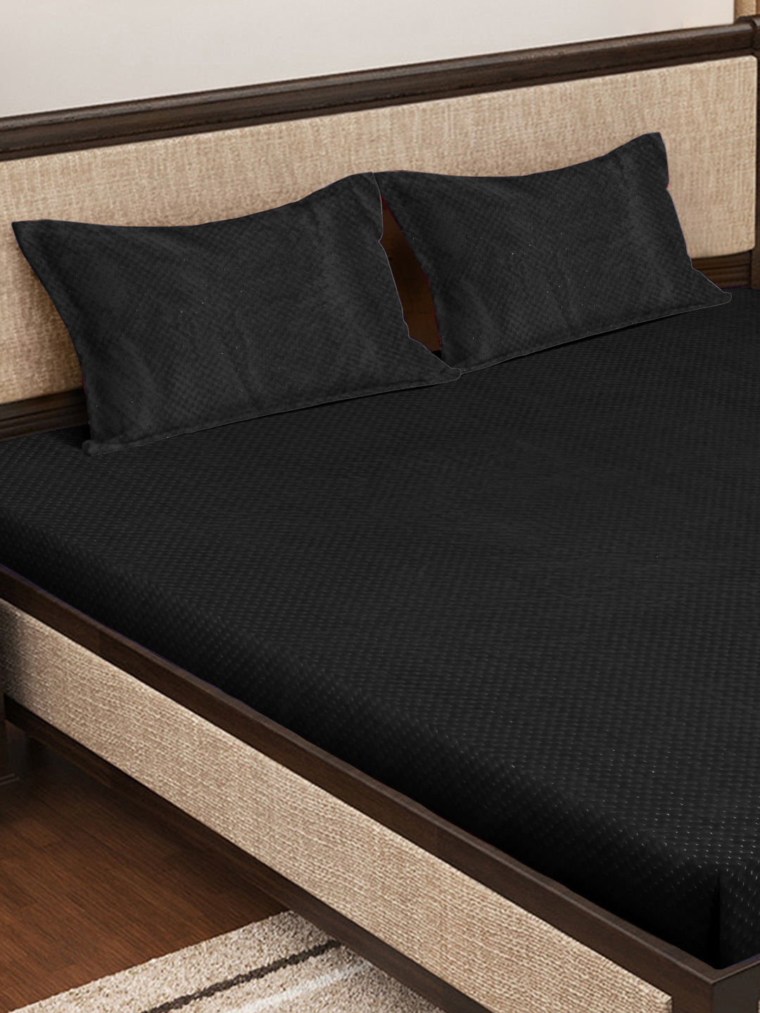 Klotthe Black Abstract Woolen Fitted Double Bed Sheet with 2 Pillow Covers