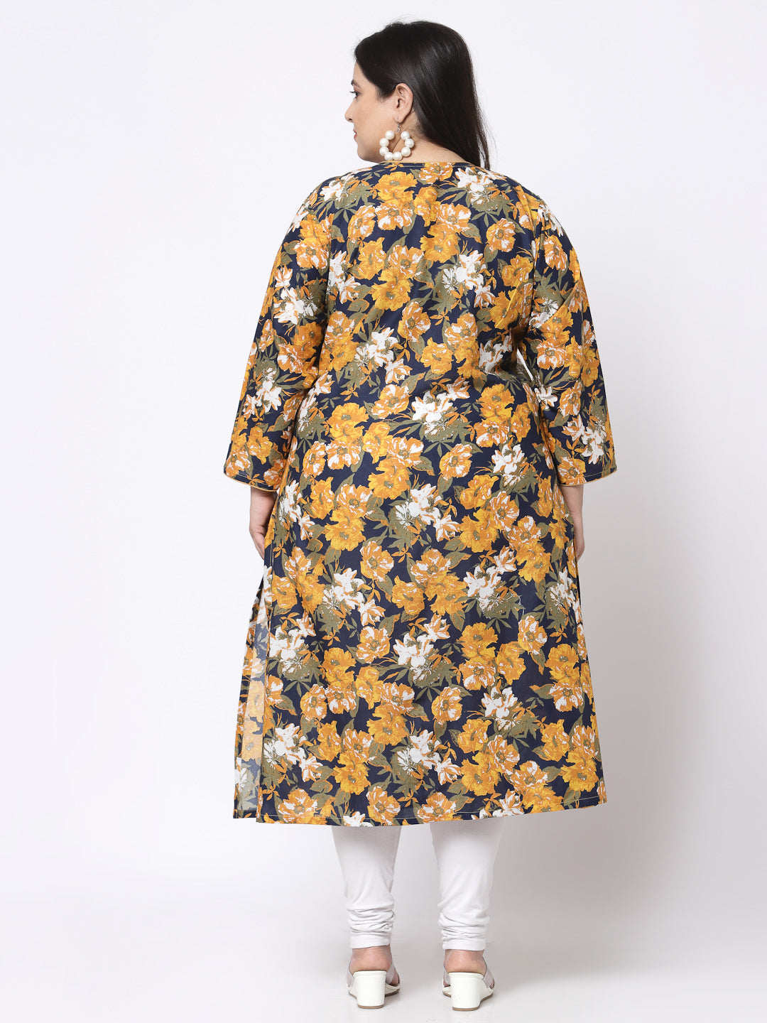 Klotthe Women Multi Floral Printed Pure Cotton Round Neck Kurti