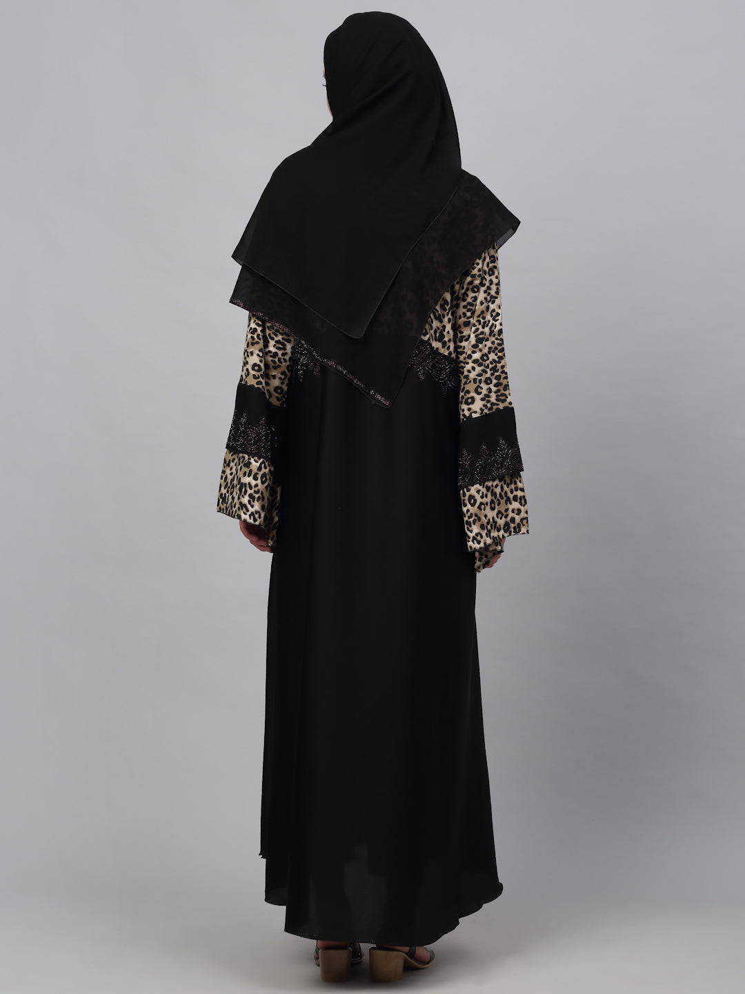 Klotthe Women Black Embellished Burqa With Scarves