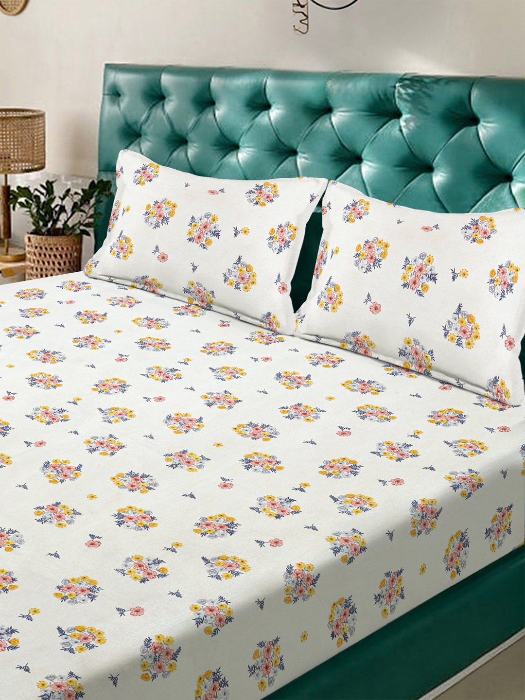 Cream Floral 300 TC Cotton Blend Fitted Double Bedsheet with 2 Pillow Covers