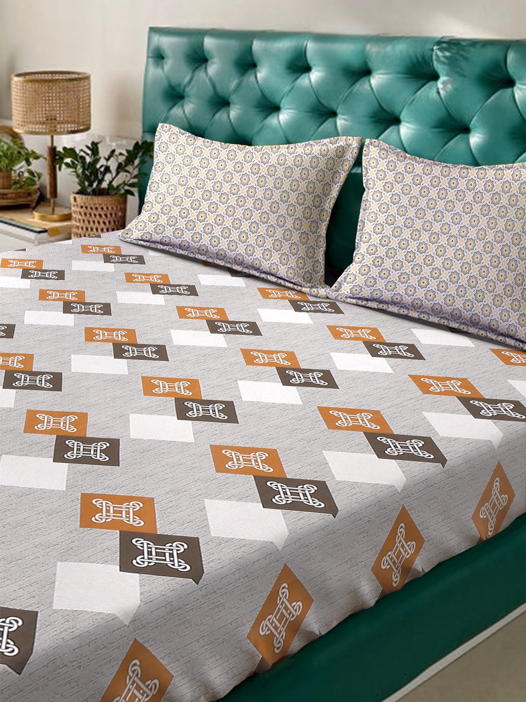 Grey Geometric 400 TC Pure Cotton Fitted Double Bedsheet with 2 Pillow Covers