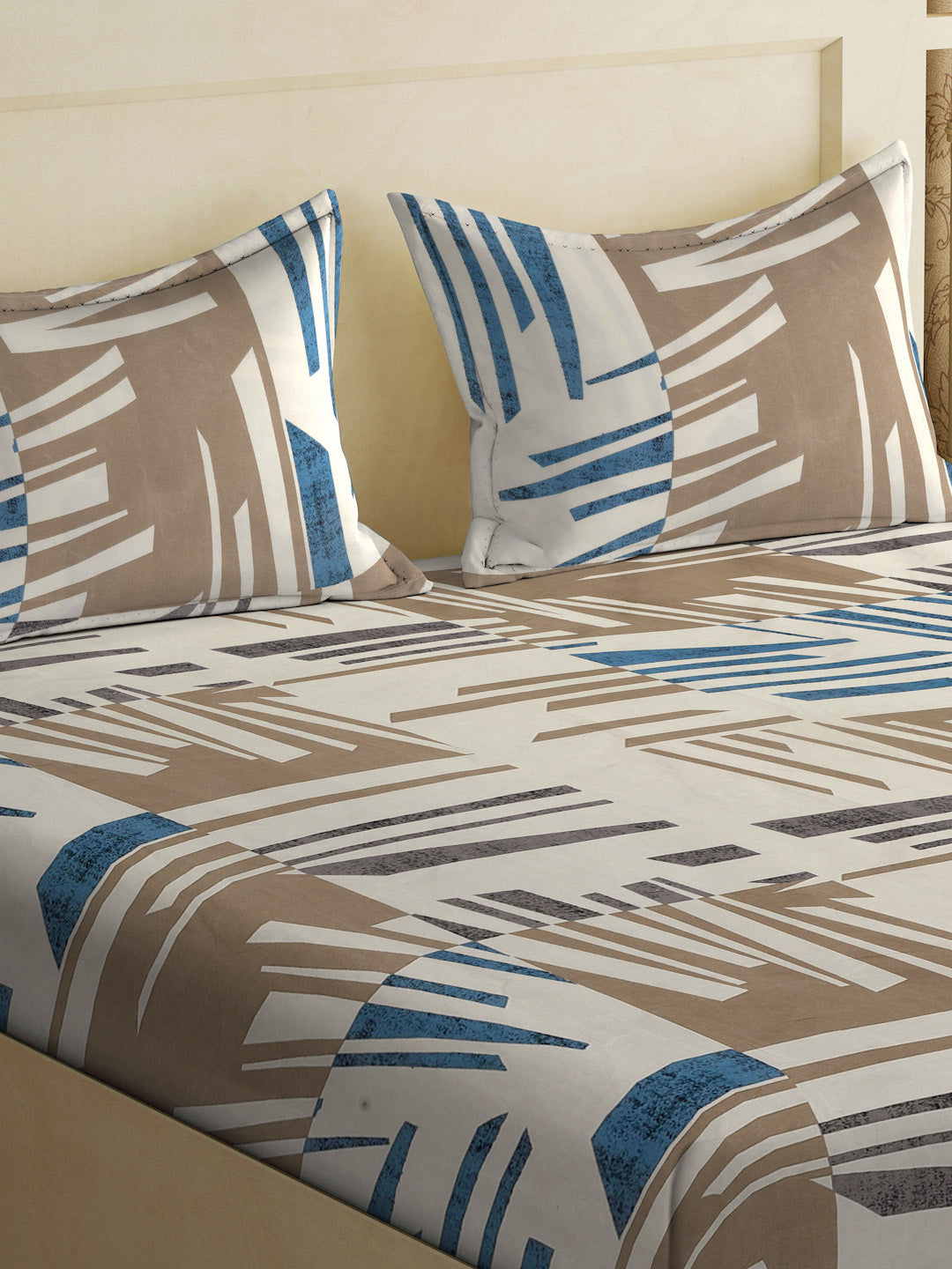 Klotthe Multicolor Abstract 300 TC Cotton Blend Fitted Double Bedsheet with 2 Pillow Covers