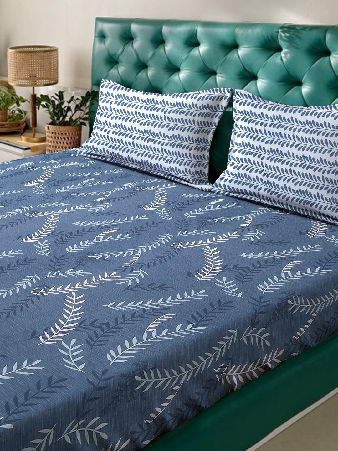 Blue Floral 300 TC Fitted Cotton Blend Double Bedsheet with 2 Pillow Covers