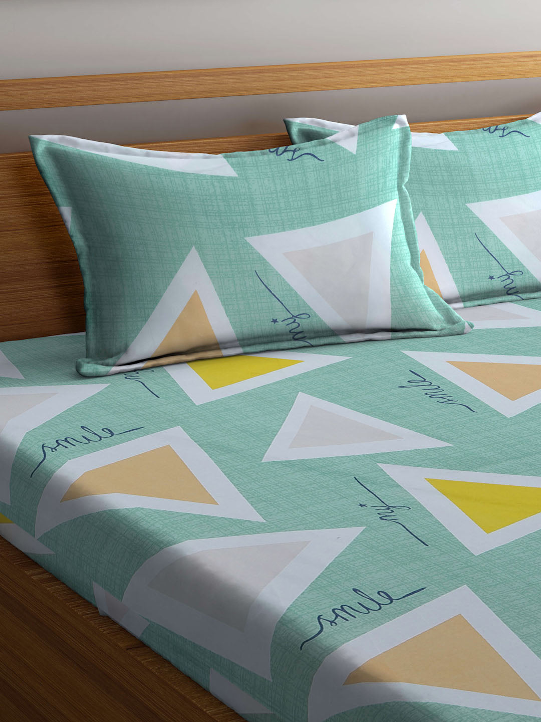 Klotthe Multi Geometric 300 TC Cotton Blend Elasticated Double Bedsheet with 2 Pillow Covers