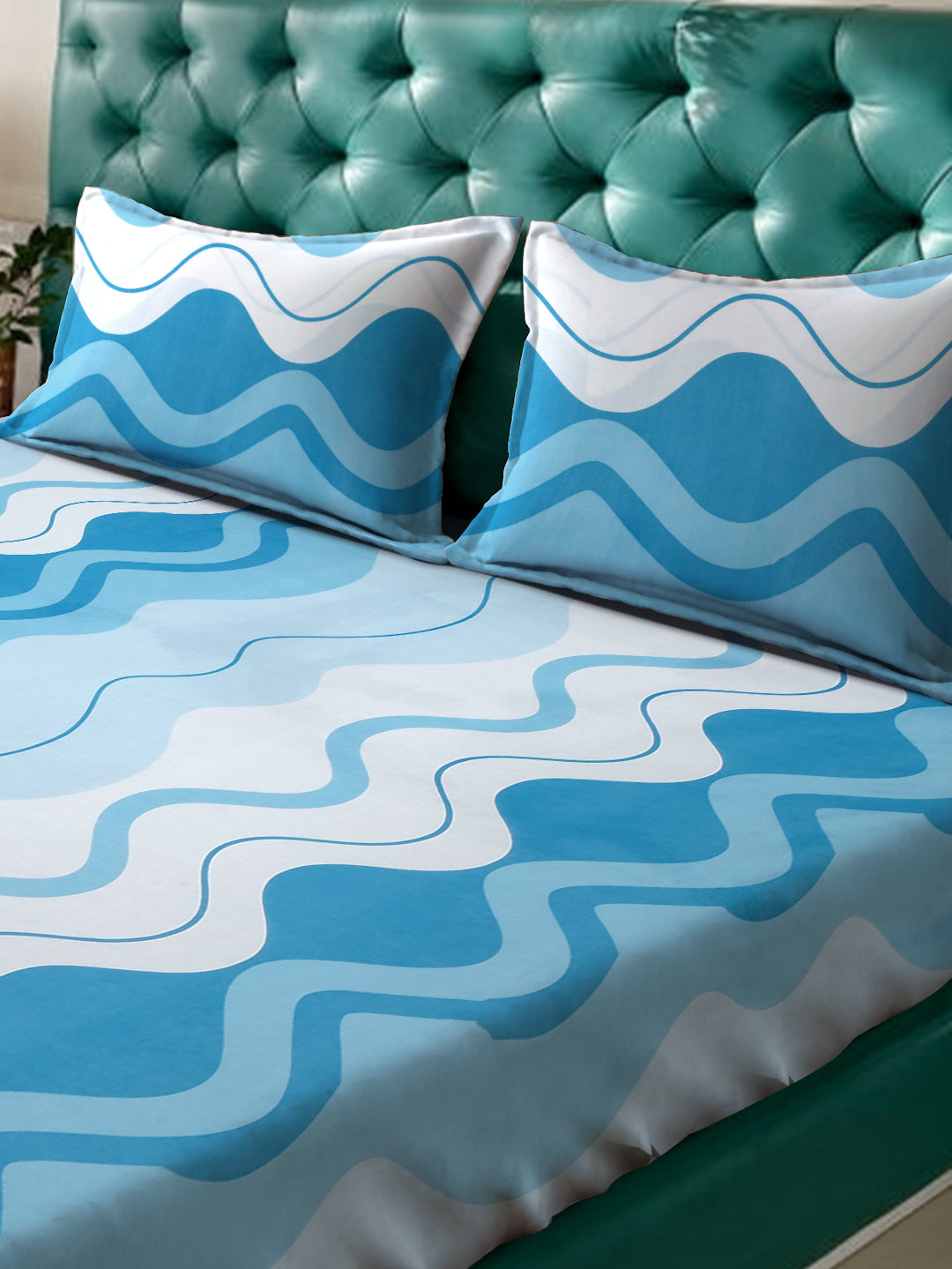 Klotthe Multicolor Abstract 300 TC Cotton Blend Fitted Double Bedsheet with 2 Pillow Covers