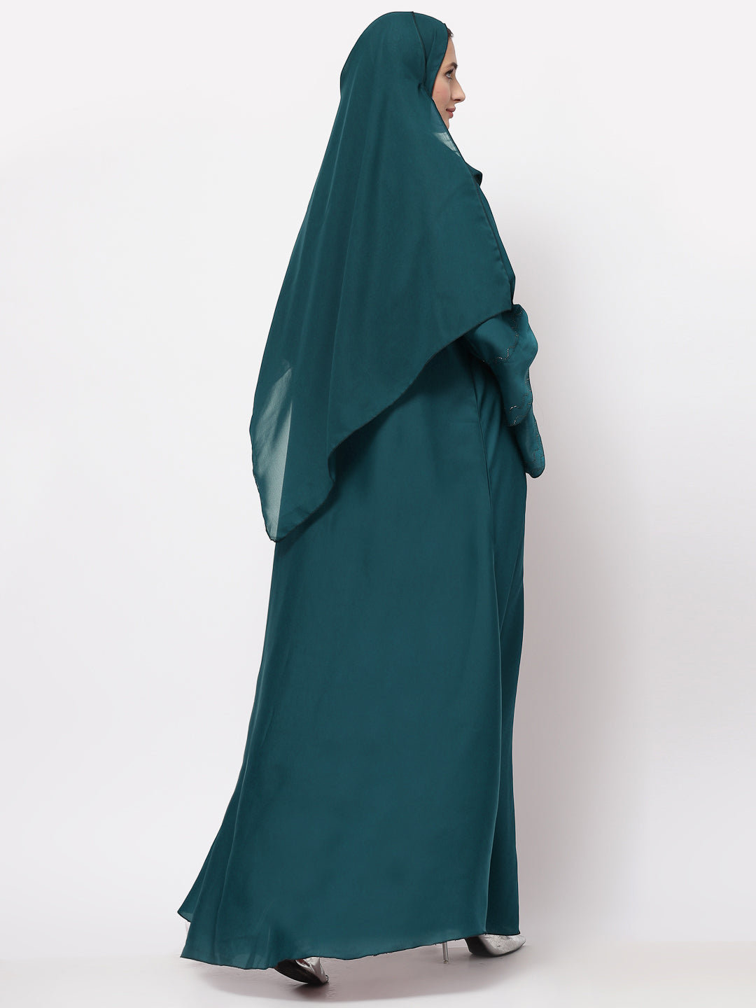 Klotthe Women Turquise Embellished Burqa With Scarves