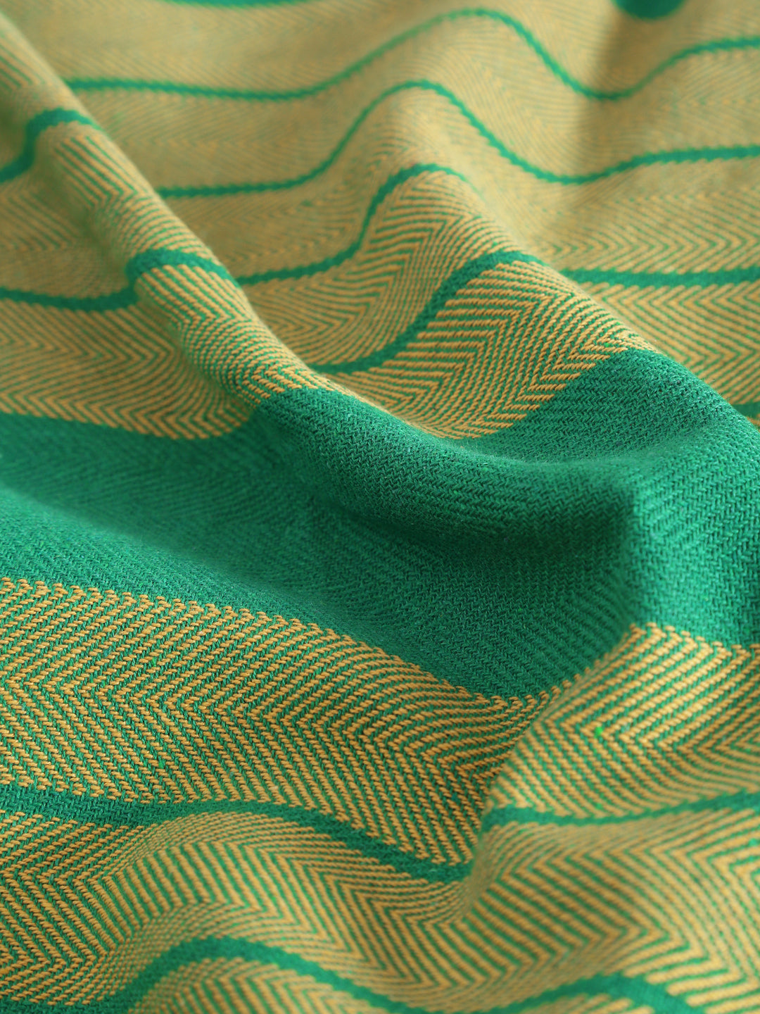 Klotthe Green Woven Design 6 Seater Rectangular Table Cover