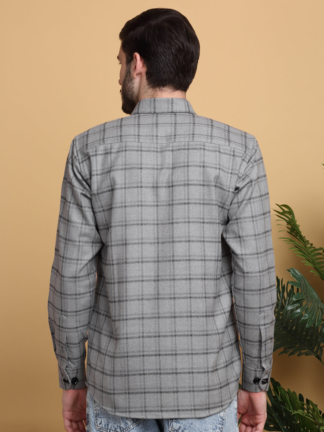 Klotthe Men Grey Checked Spread Collar Woolen Casual Shirt