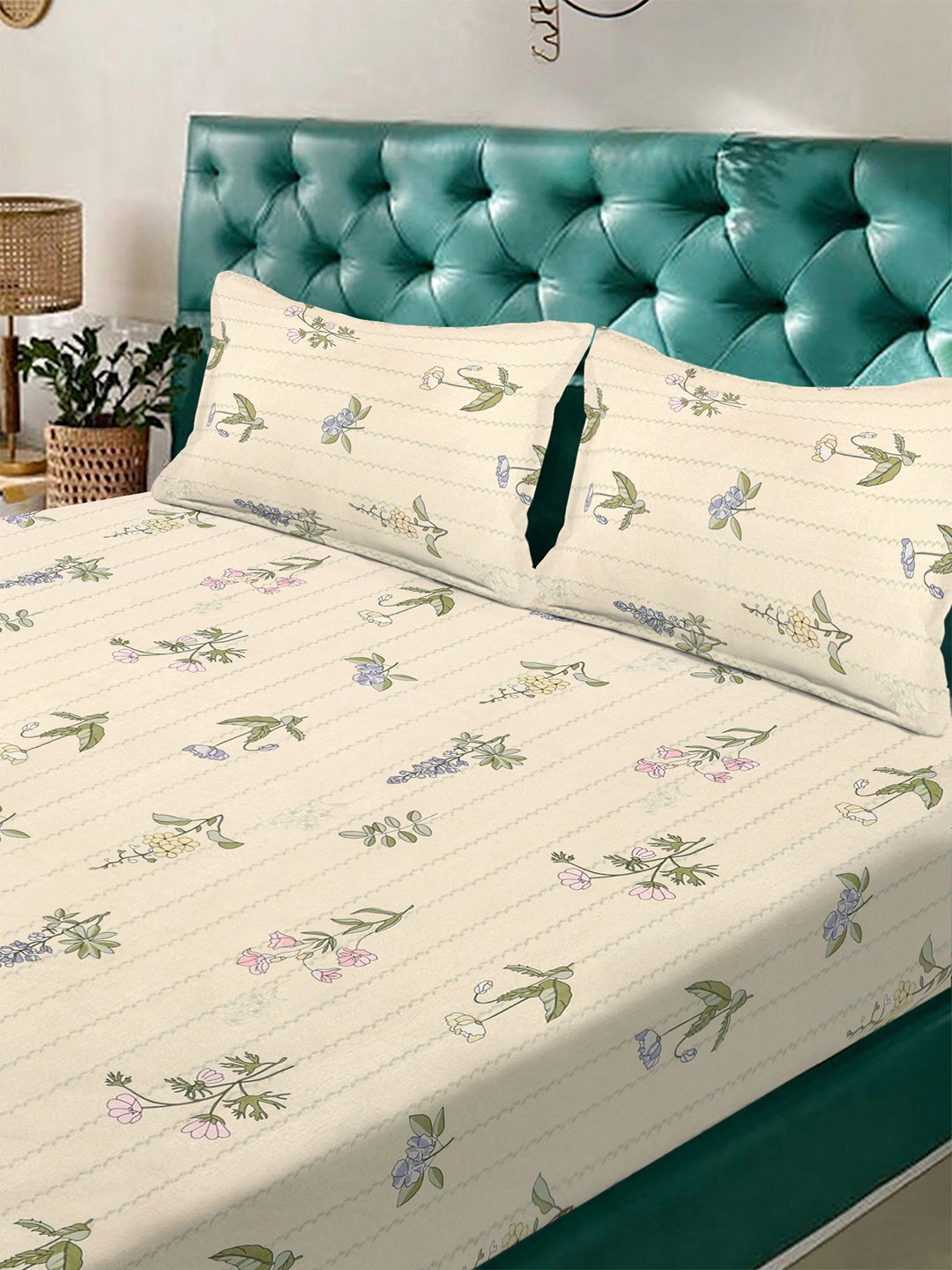 Cream Floral 300 TC Cotton Blend Fitted Double Bedsheet with 2 Pillow Covers