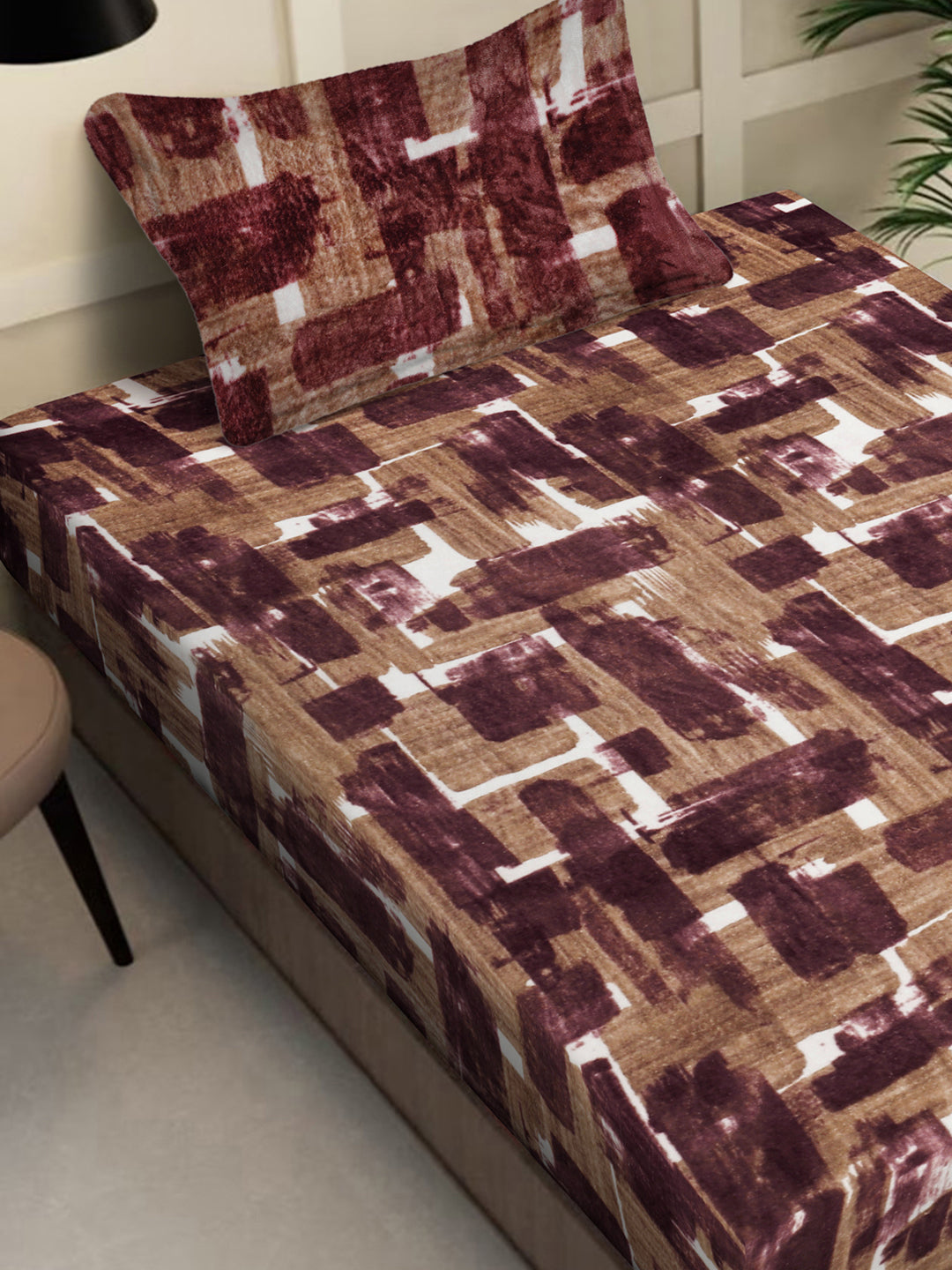 Klotthe Rust Geometric Woolen Fitted Single Bed Sheet with Pillow Cover
