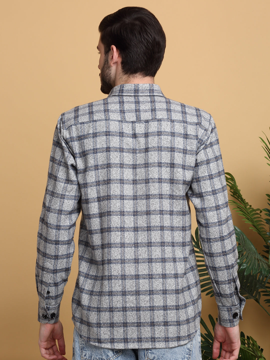 Klotthe Men Grey Checked Spread Collar Woolen Casual Shirt