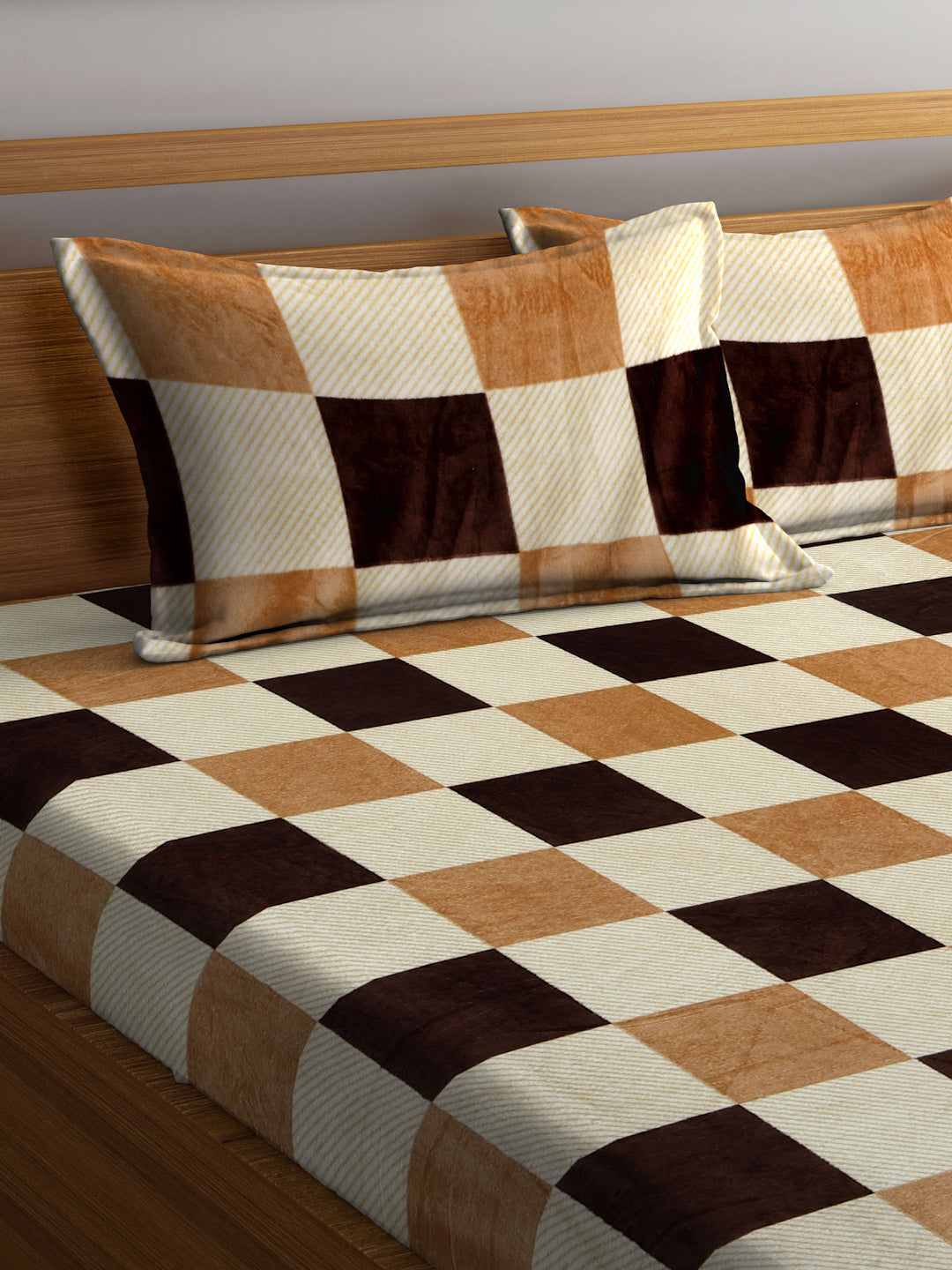 Klotthe Cream Geometric Woolen Fitted Double Bed Sheet with 2 Pillow Covers