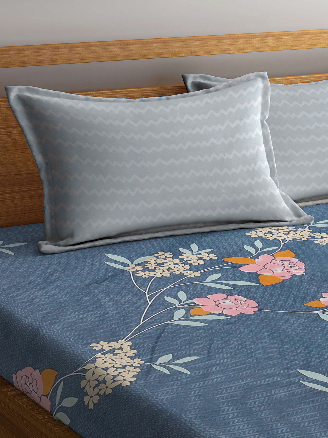 Klotthe Multicolor Floral 300 TC Cotton Blend Fitted Double Bedsheet with 2 Pillow Covers