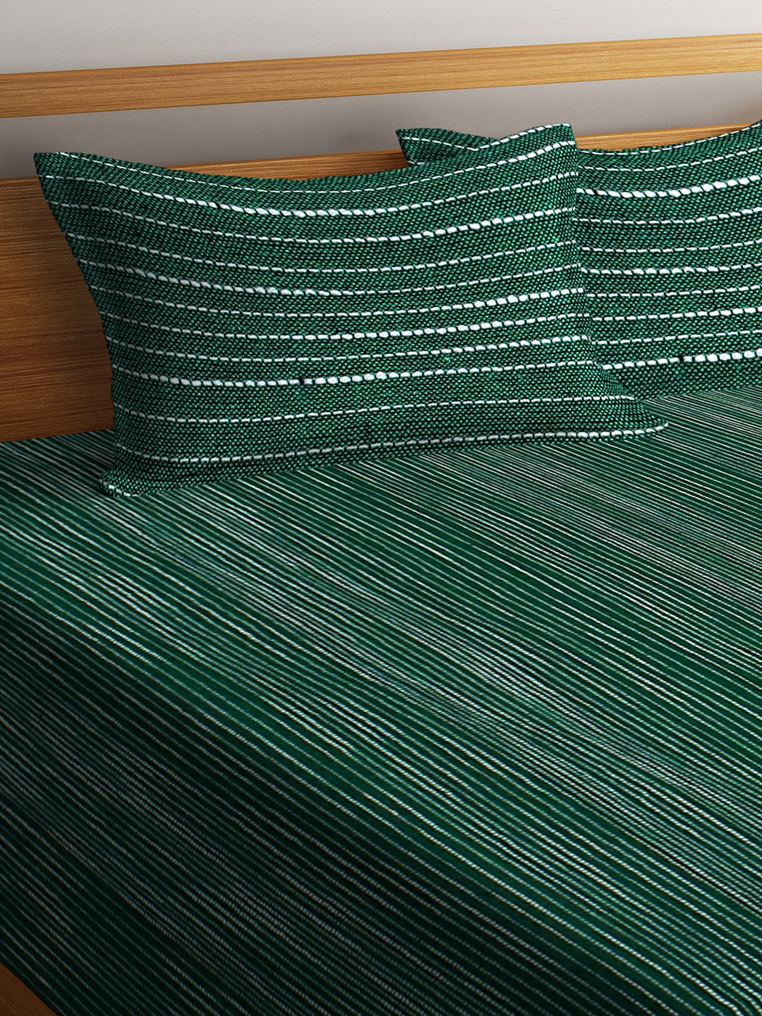 100% Pure Cotton King Size Handwoven Bed Cover with Two Pillow Covers by KLOTTHEĀ® (Green)