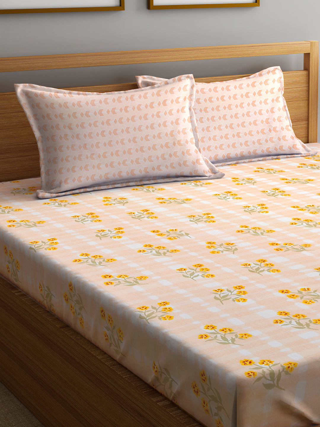 Klotthe Multicolor Floral 300 TC Cotton Blend Fitted Double Bedsheet with 2 Pillow Covers