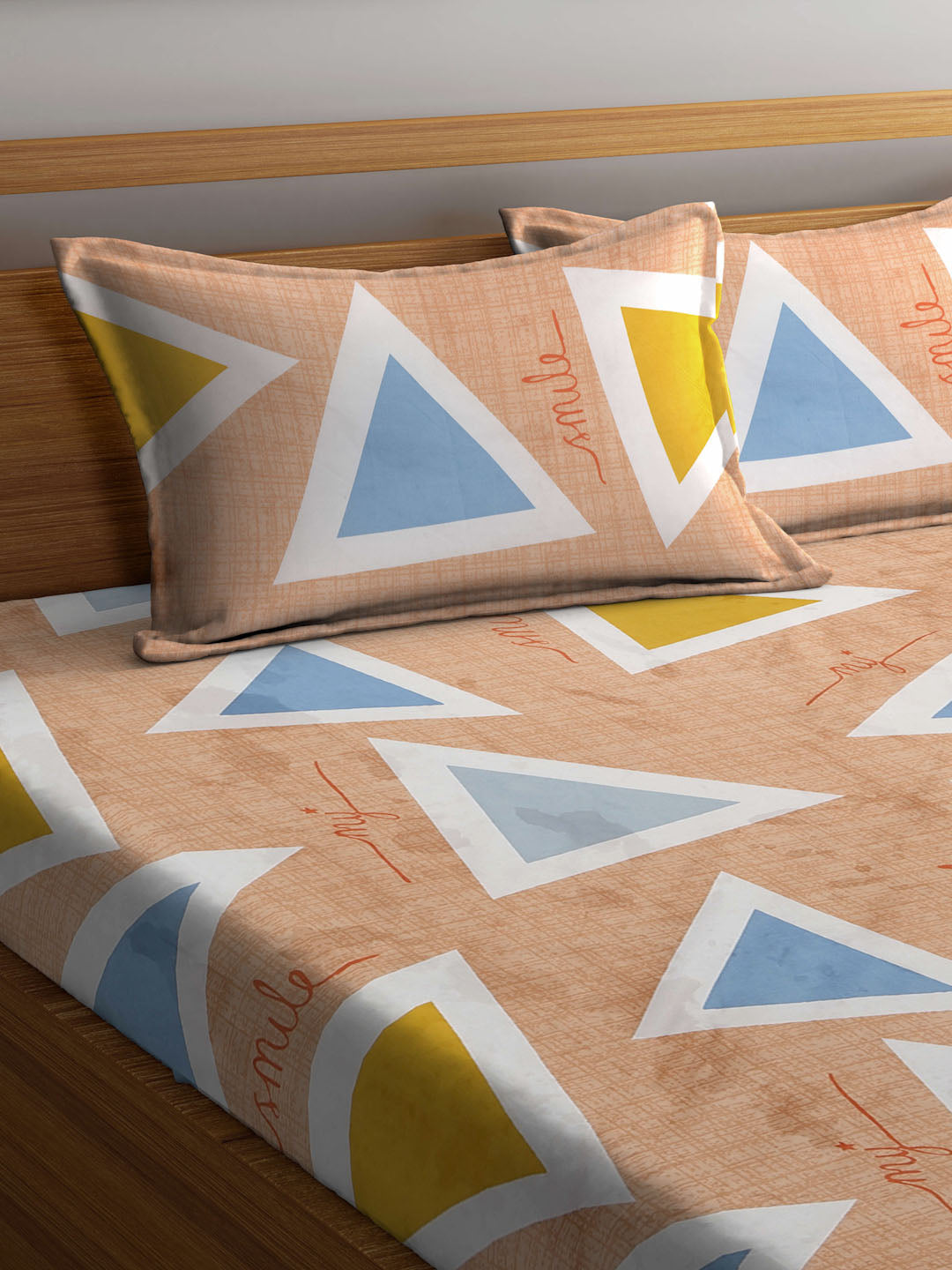 Klotthe Multi Geometric 300 TC Cotton Blend Elasticated Double Bedsheet with 2 Pillow Covers