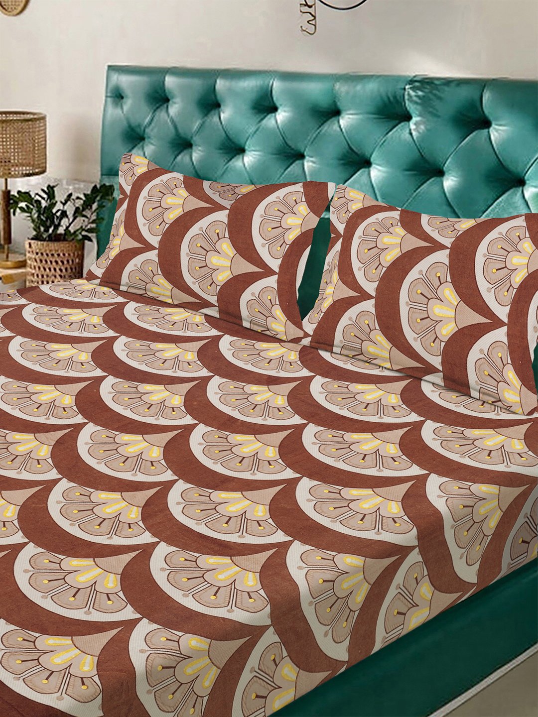 Brown Floral 300 TC Cotton Blend Fitted Double Bedsheet with 2 Pillow Covers