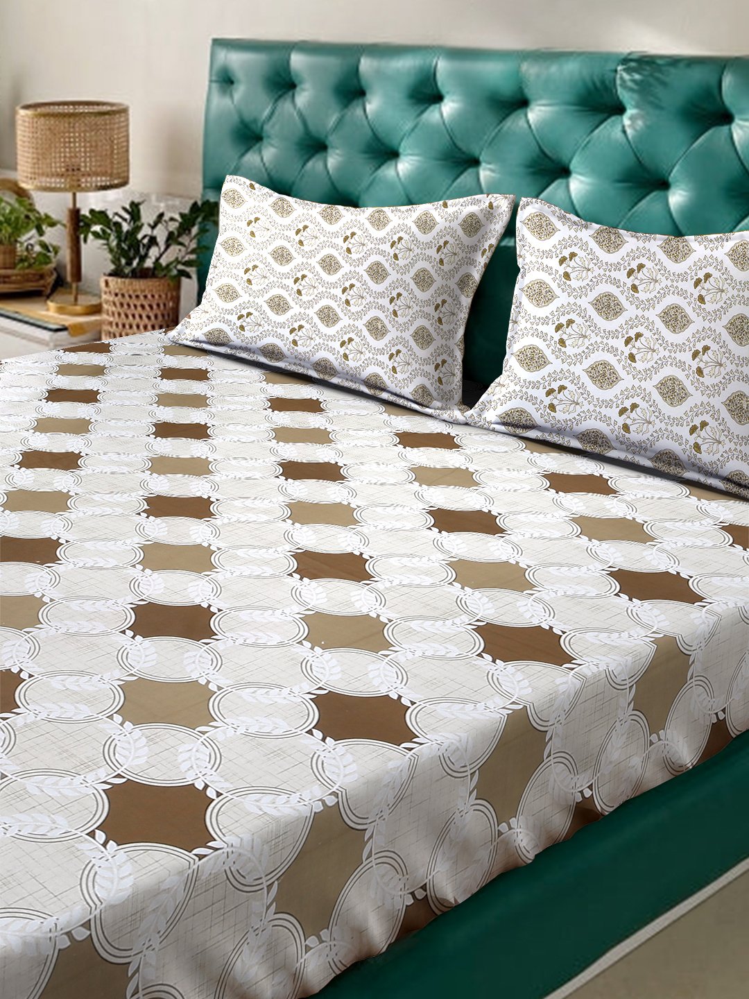 Beige Geometric 400 TC Pure Cotton Fitted Double Bedsheet with 2 Pillow Covers