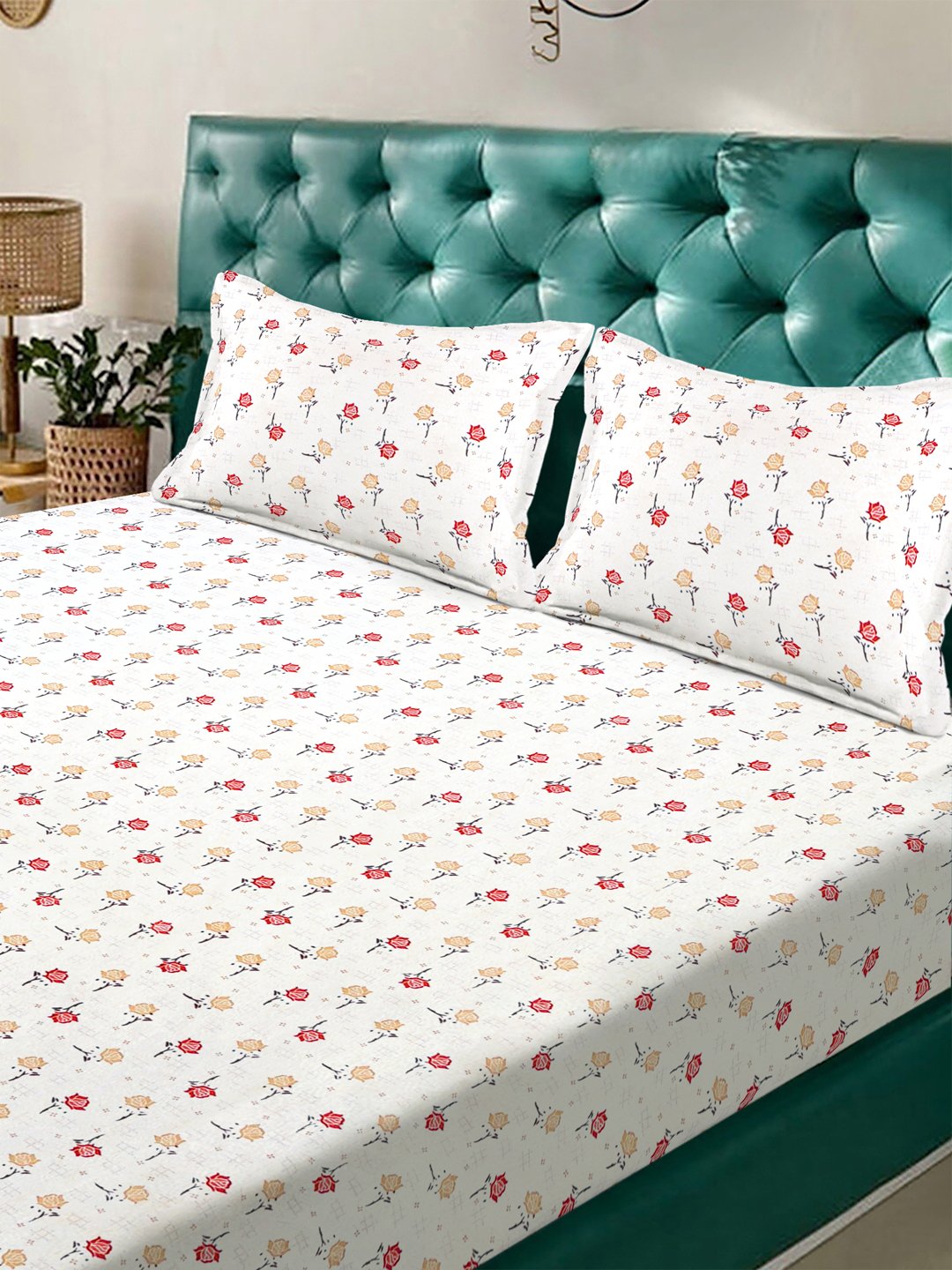 Cream Floral 300 TC Cotton Blend Fitted Double Bedsheet with 2 Pillow Covers