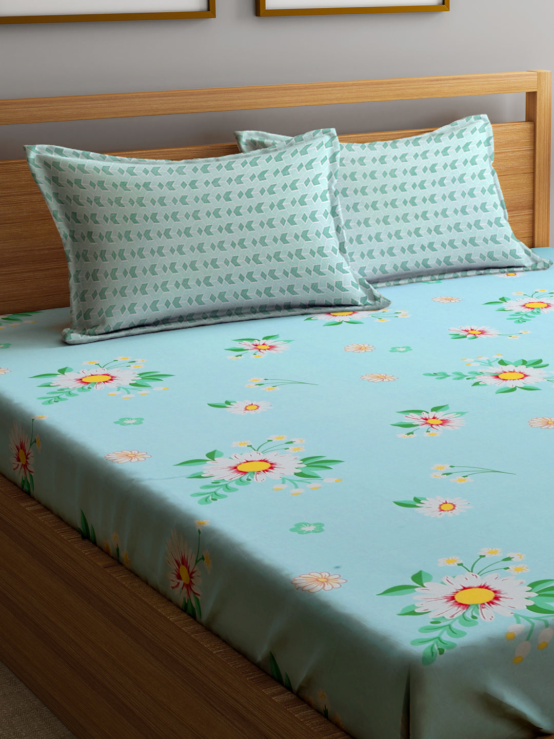 Klotthe Multicolor Floral 300 TC Cotton Blend Fitted Double Bedsheet with 2 Pillow Covers