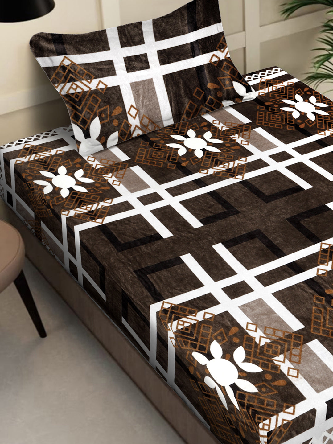 Klotthe Brown Floral Woolen Fitted Single Bed Sheet with Pillow Cover