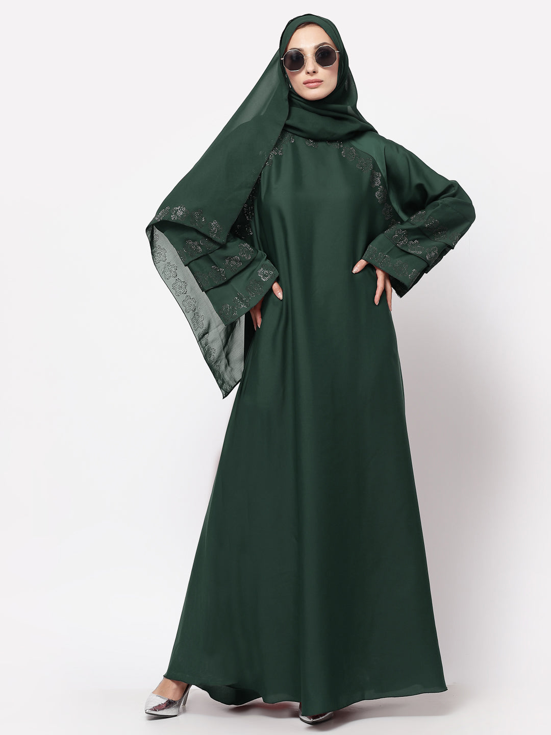 Klotthe Women Green Embellished Burqa With Scarves