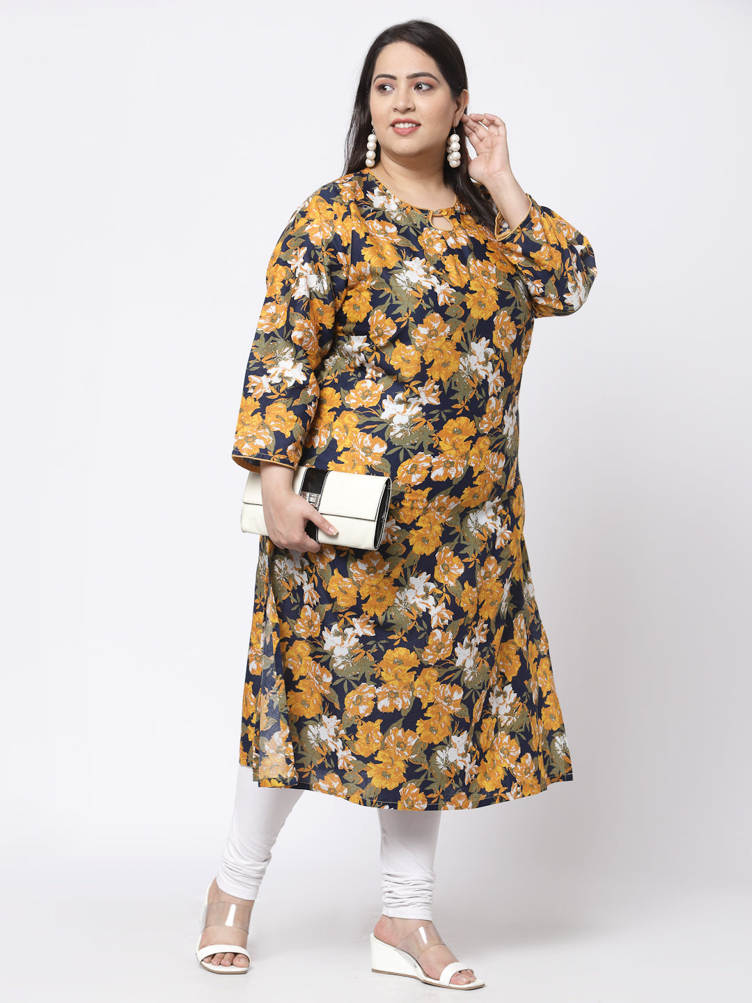 Klotthe Women Multi Floral Printed Pure Cotton Round Neck Kurti