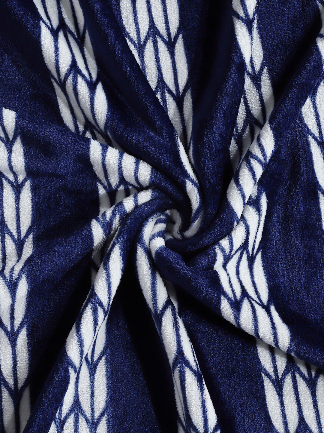 Klotthe Blue Printed Woolen Double Bed Sheet with 2 Pillow Covers