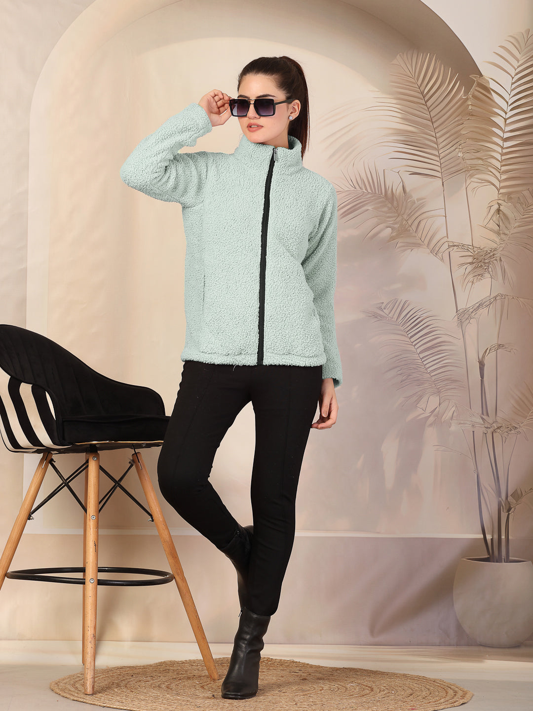 Klotthe Women Green Solid Sherpa Heavy Winter Jacket