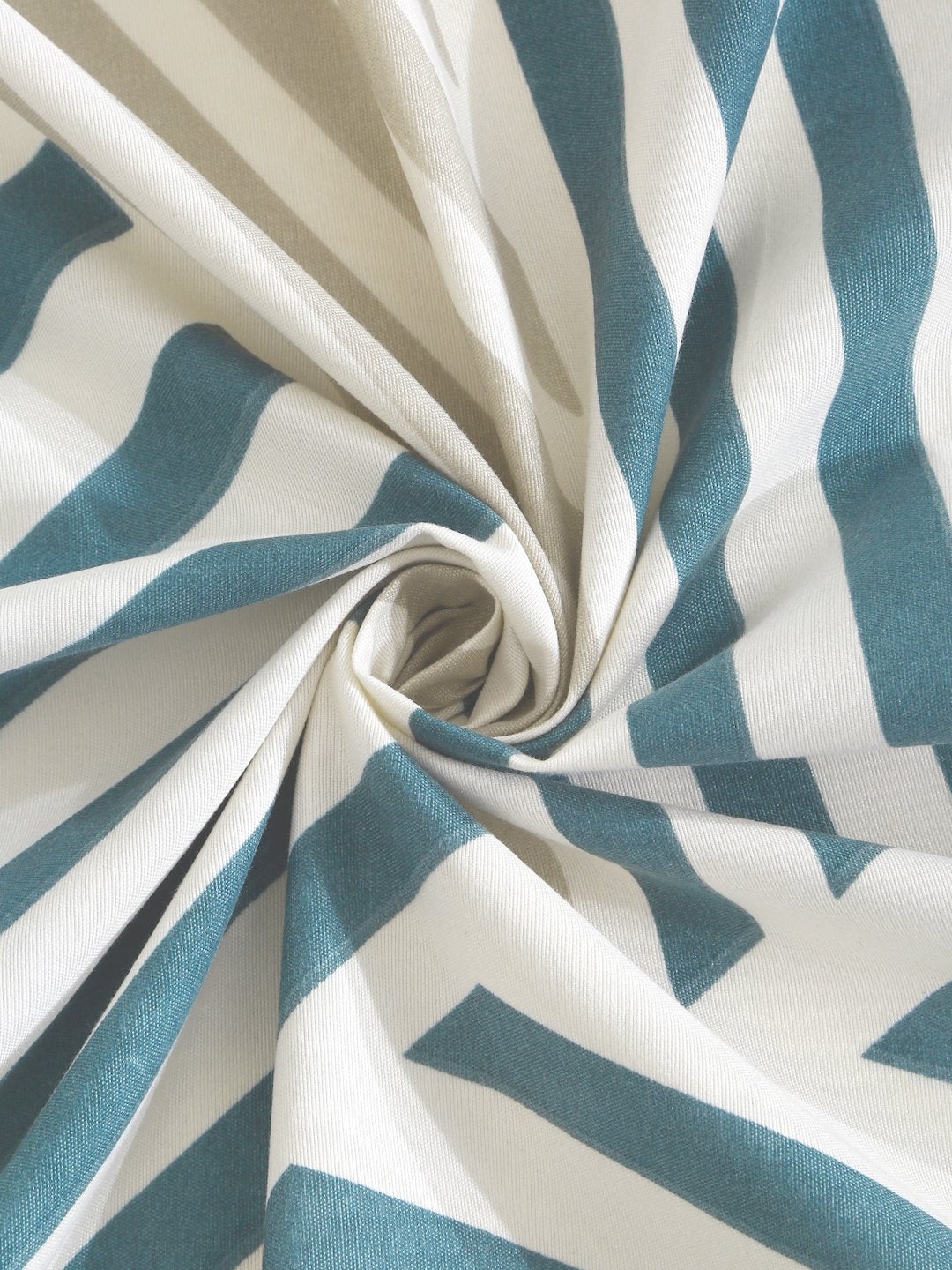 Green Geometric 300 TC Cotton Blend Fitted Double Bedsheet with 2 Pillow Covers