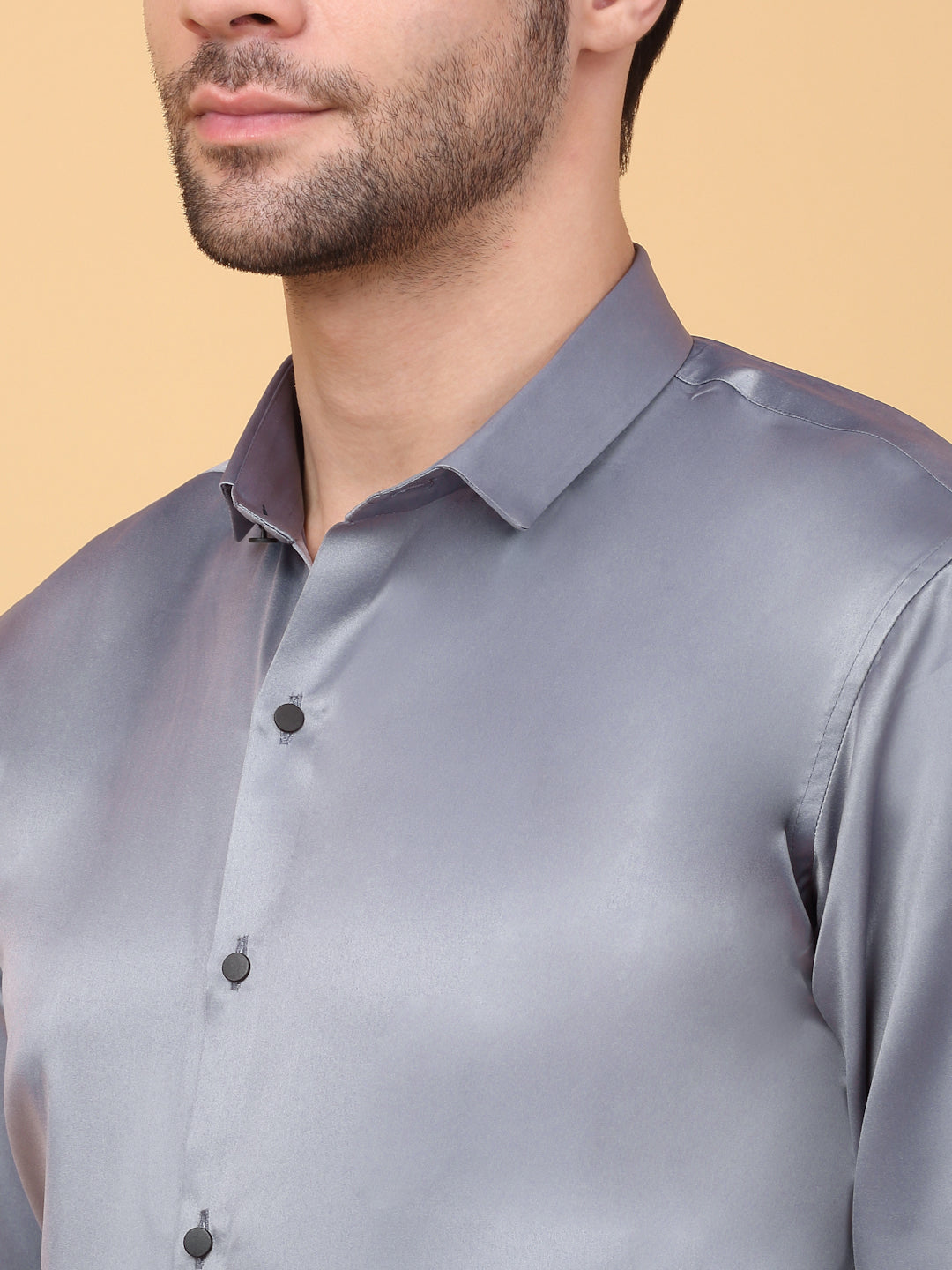 Klotthe Men Grey Solid Spread Collar Satin Formal Shirt