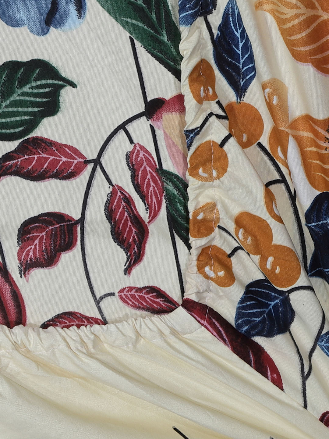 Klotthe Multi Floral 300 TC Cotton Blend Elasticated Double Bedsheet with 2 Pillow Covers
