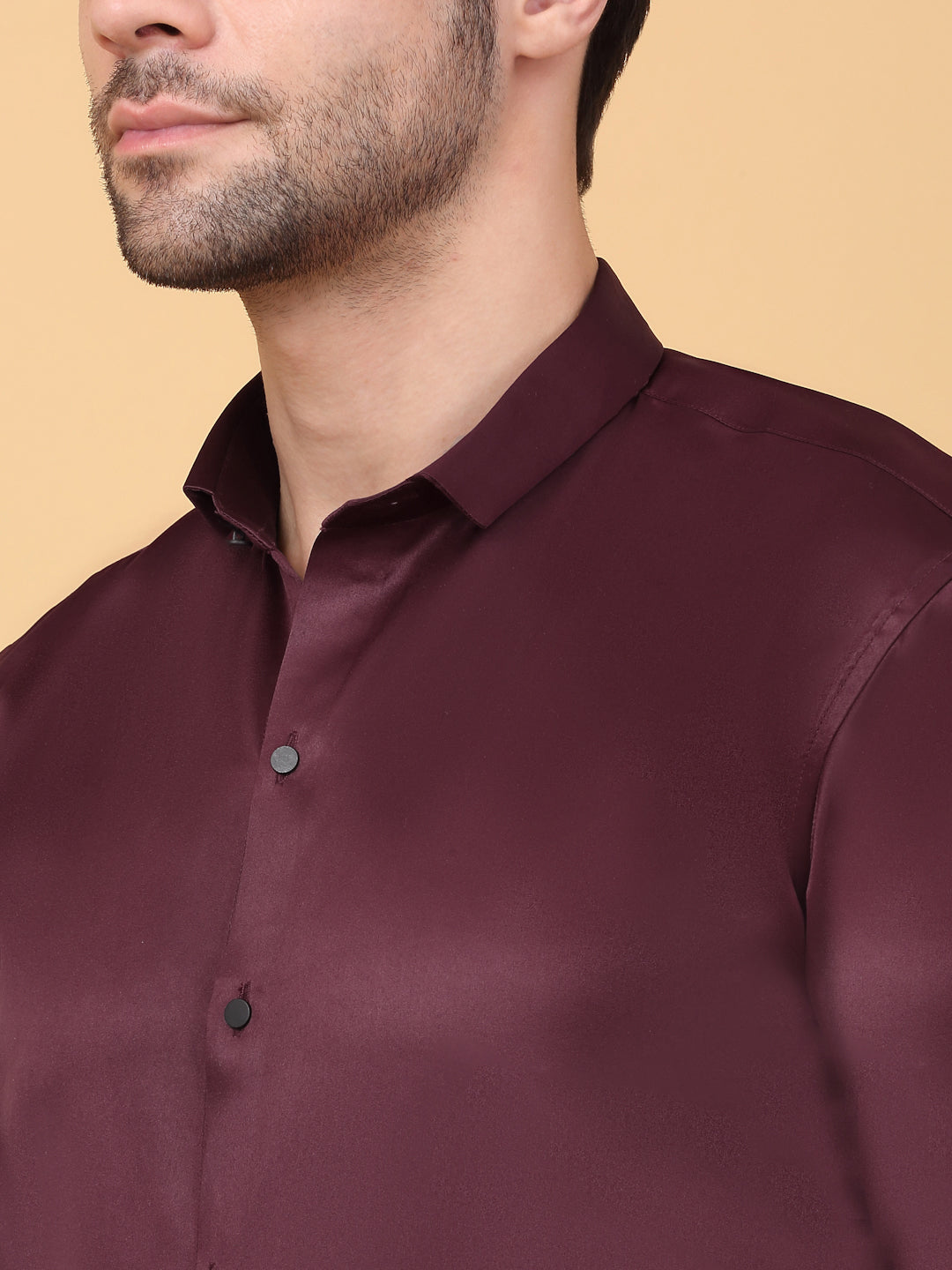 Klotthe Men Maroon Solid Spread Collar Satin Formal Shirt