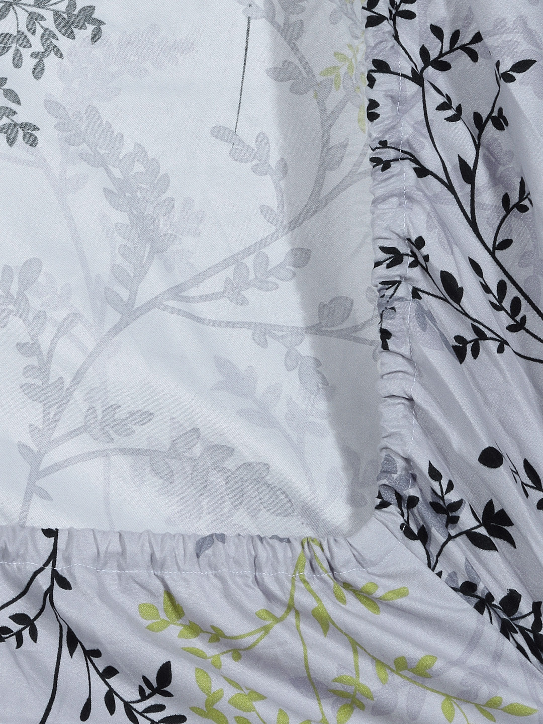Klotthe Multicolor Floral 300 TC Cotton Blend Fitted Double Bedsheet with 2 Pillow Covers
