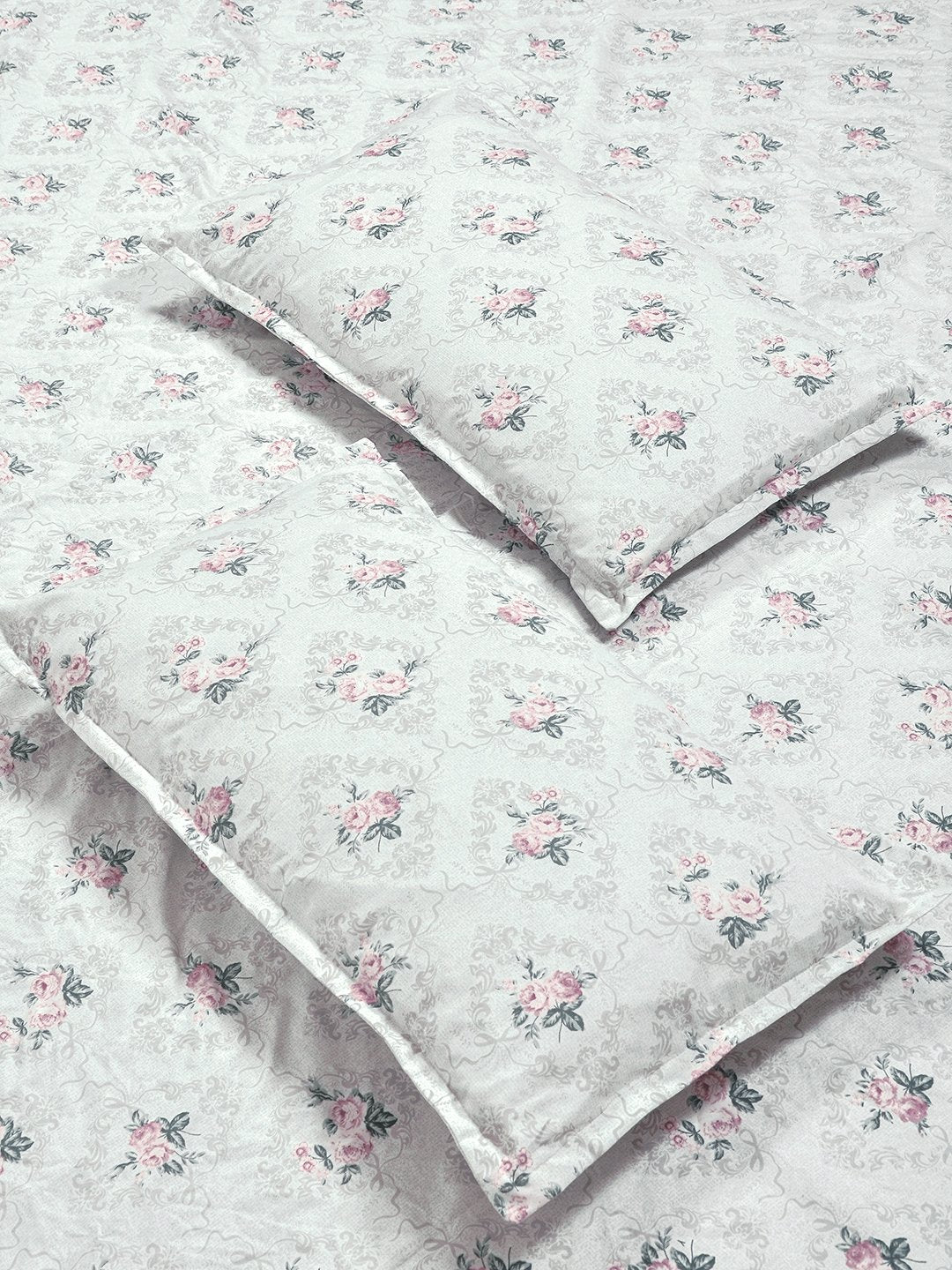 Cream Floral 300 TC Cotton Blend Fitted Double Bedsheet with 2 Pillow Covers