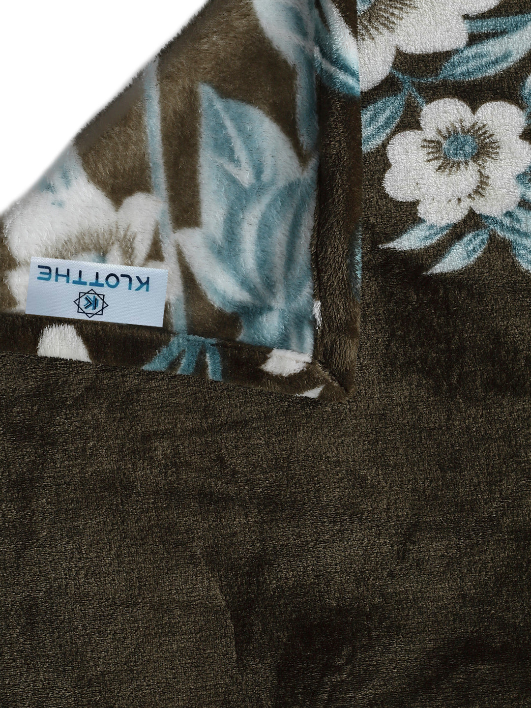 Klotthe Olive Printed Woolen Double Bed Sheet with 2 Pillow Covers